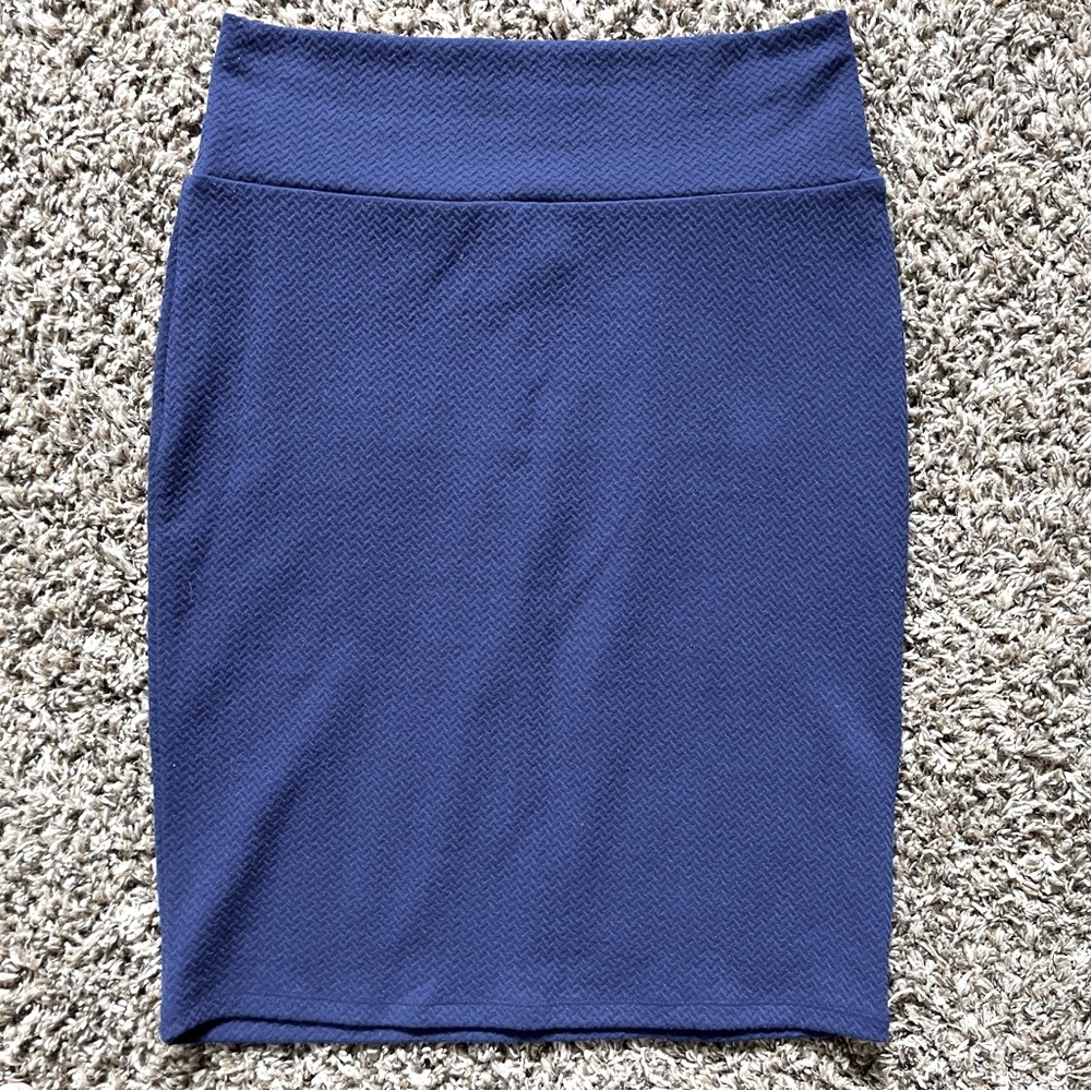 Textured pencil skirt, flattering and stretchy